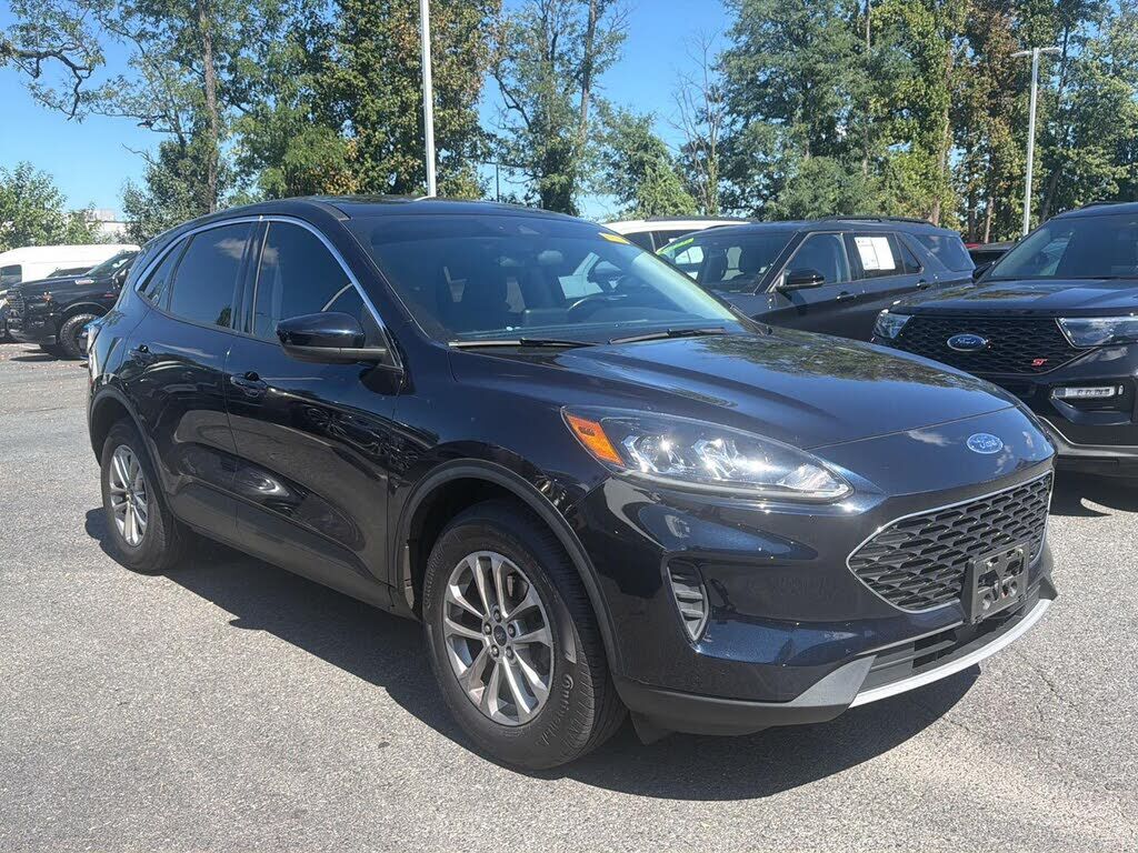 2021 FORD Escape