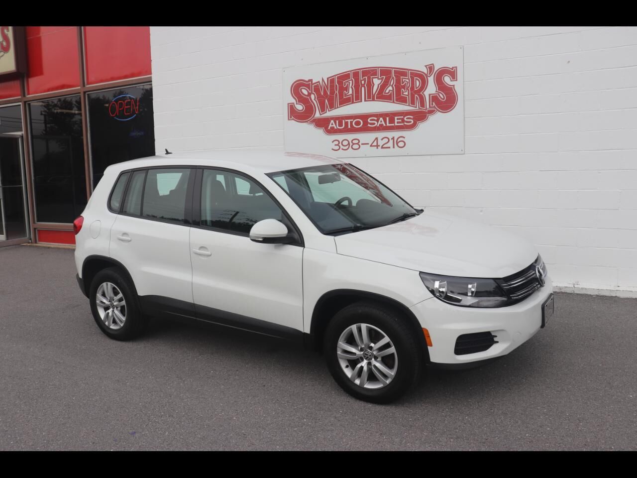 2014 VOLKSWAGEN Tiguan