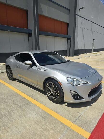 2013 TOYOTA Scion