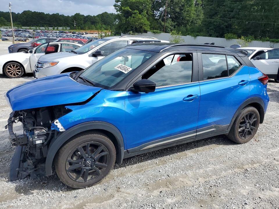 2023 NISSAN Kicks