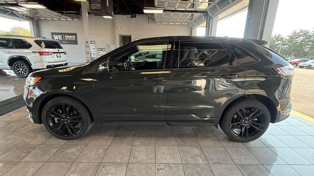 2022 FORD Edge
