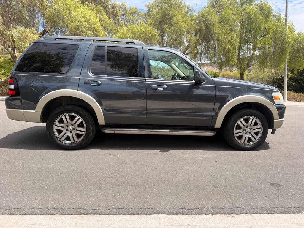 2010 FORD Explorer