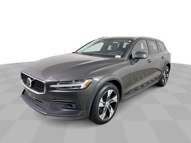 2024 VOLVO V60CC