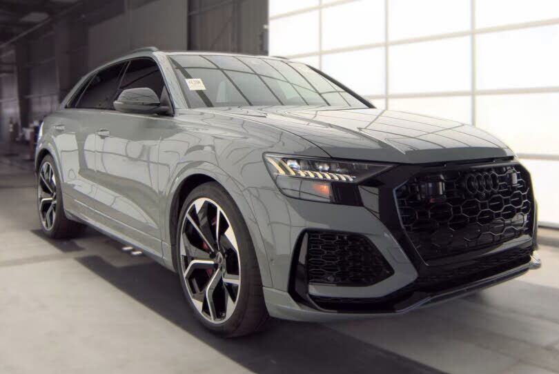 2022 AUDI RS Q8