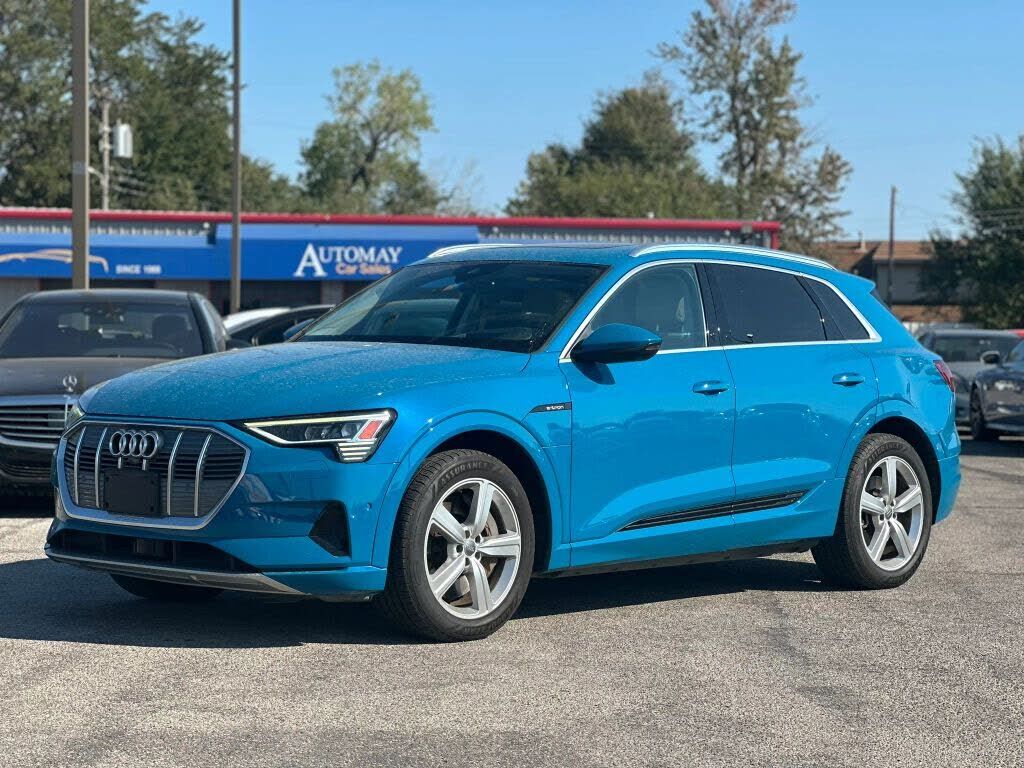 2019 AUDI e-tron