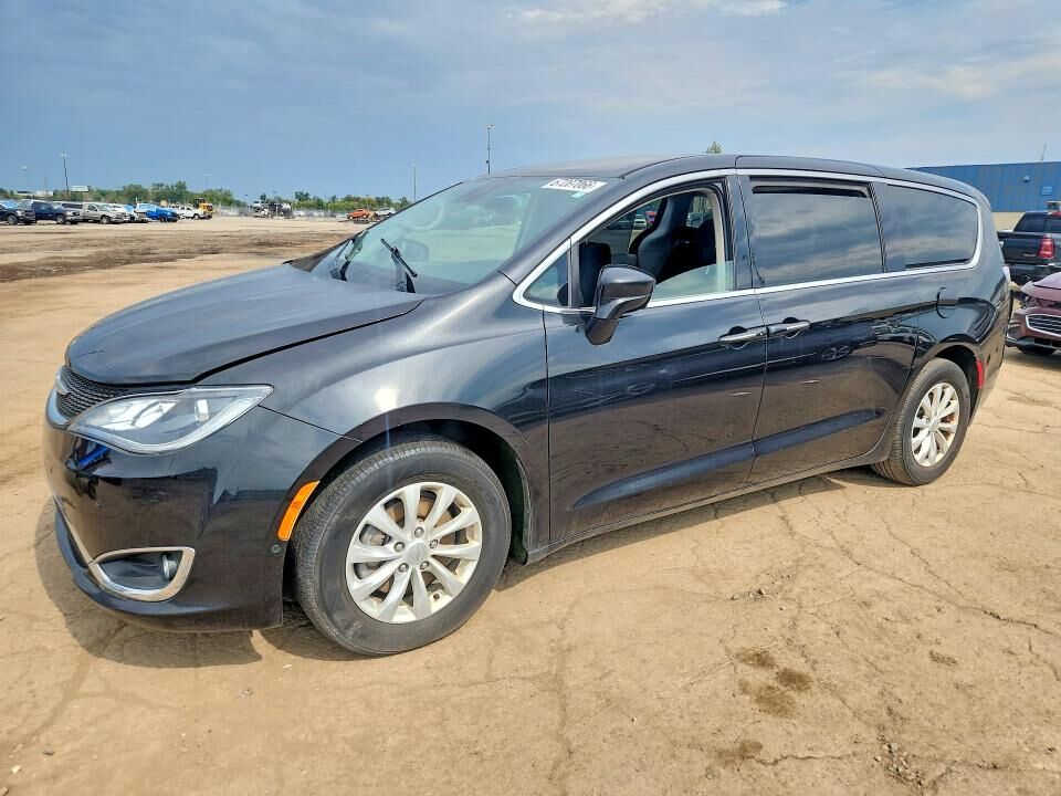 2019 CHRYSLER Pacifica