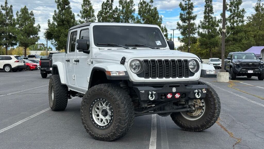 2024 JEEP Gladiator