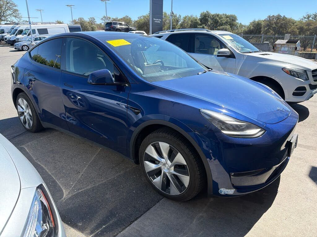 2021 TESLA Model Y