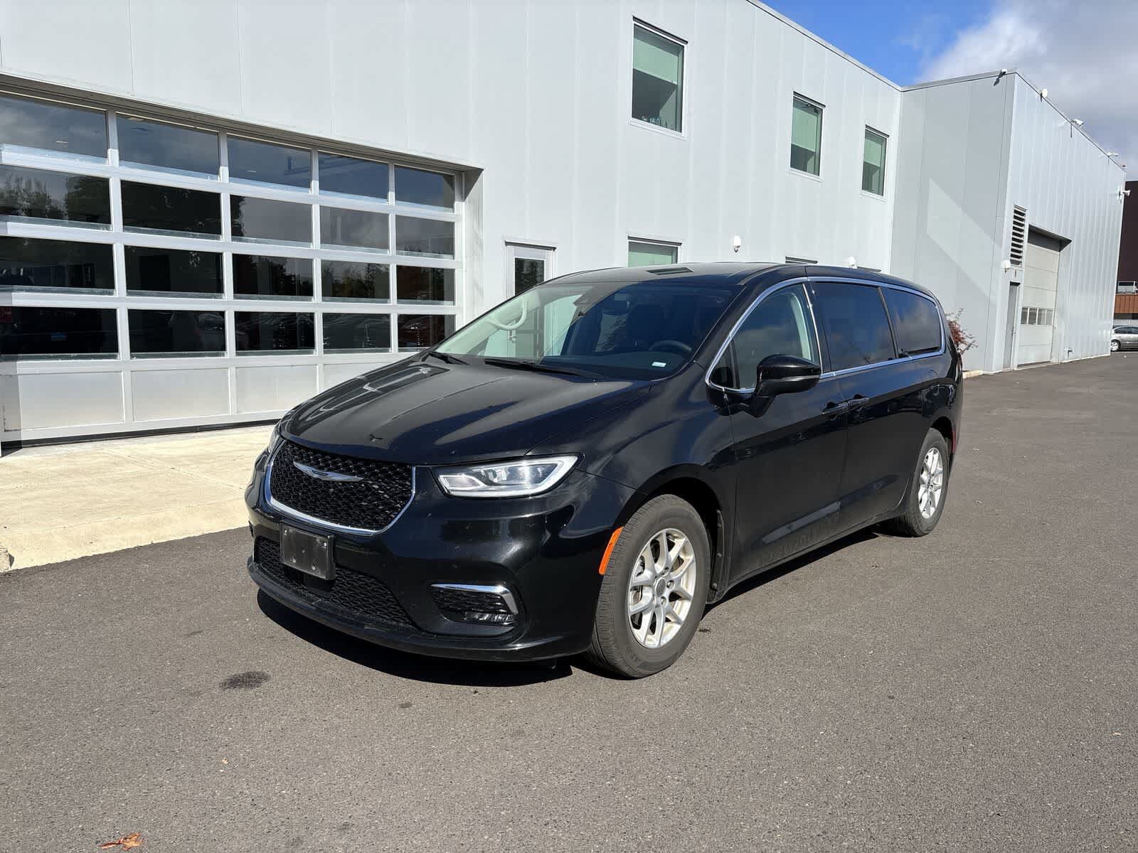 2023 CHRYSLER Pacifica
