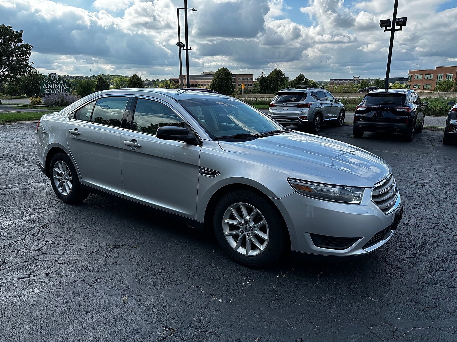 2013 FORD Taurus