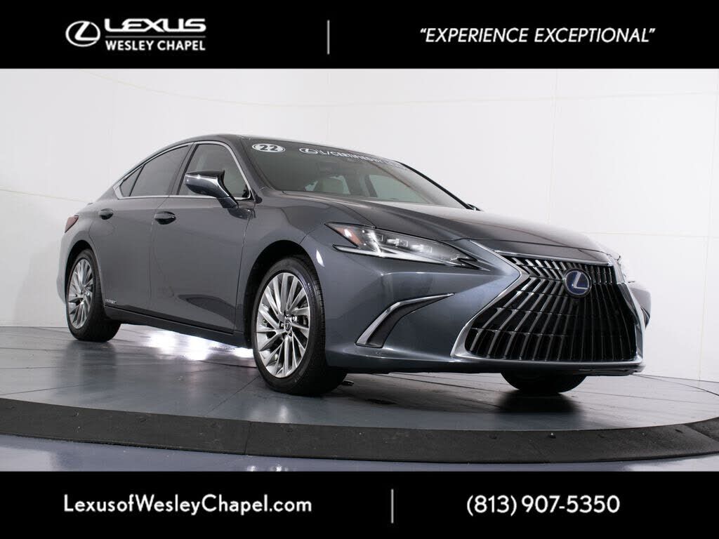 2022 LEXUS ES