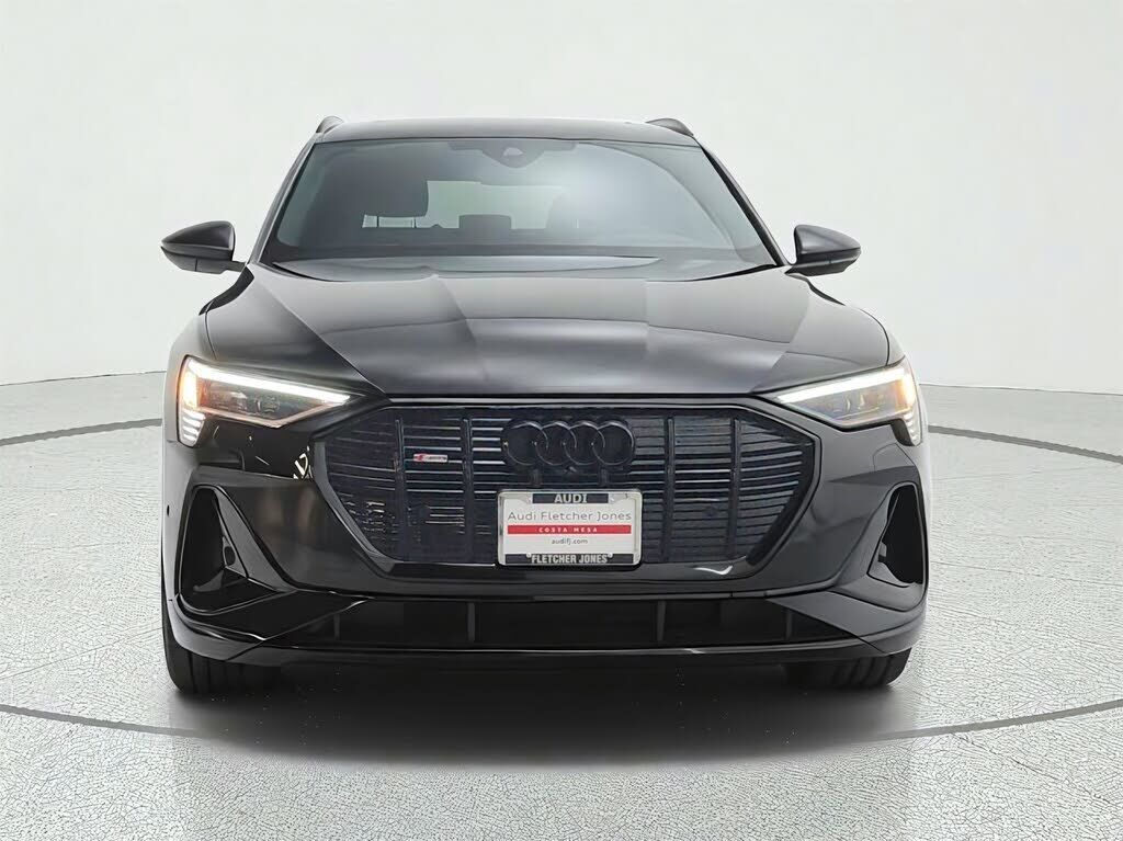 2022 Audi e-tron
