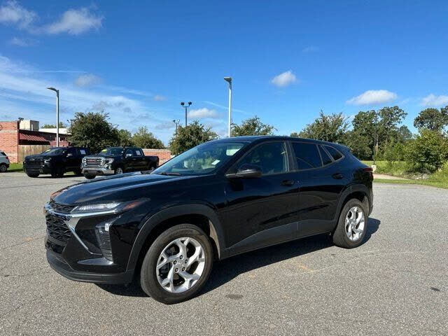 2024 CHEVROLET Trax