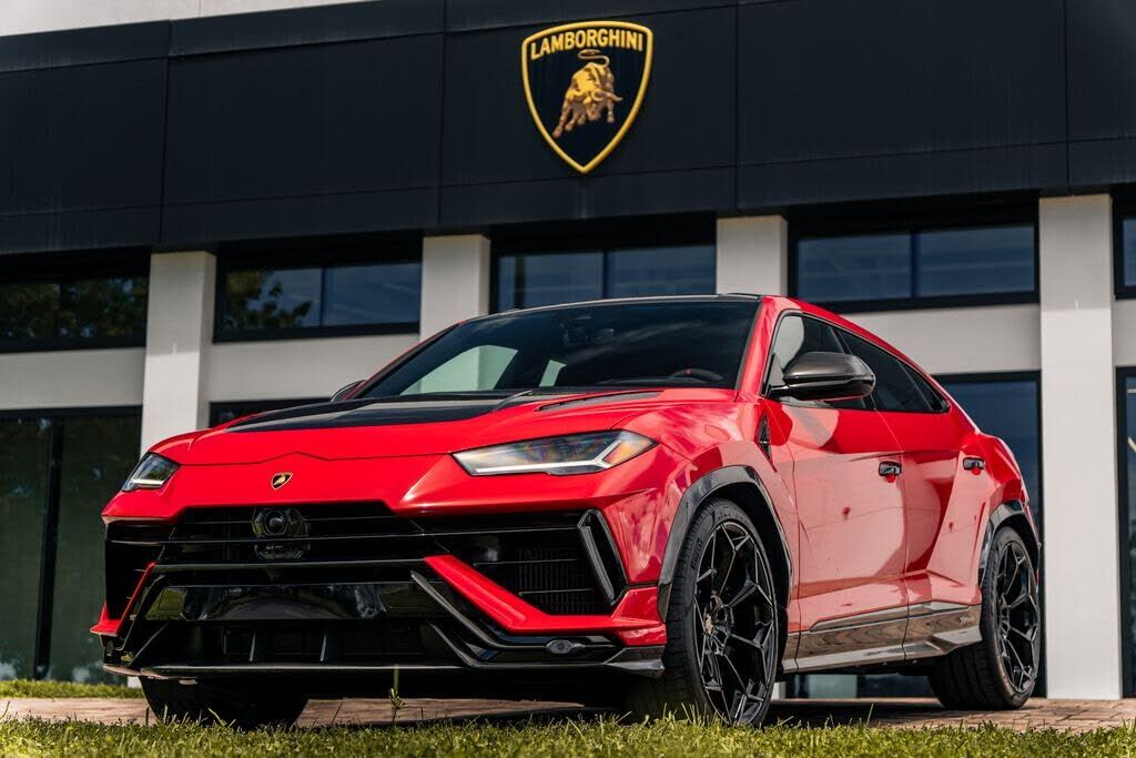 2024 LAMBORGHINI URUS