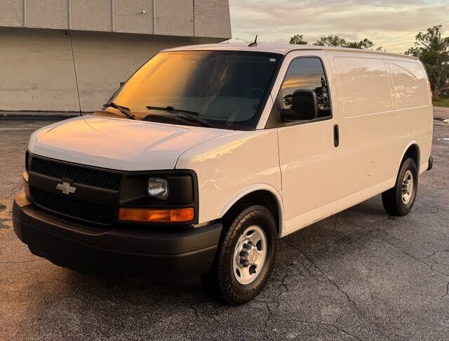 2013 CHEVROLET Express