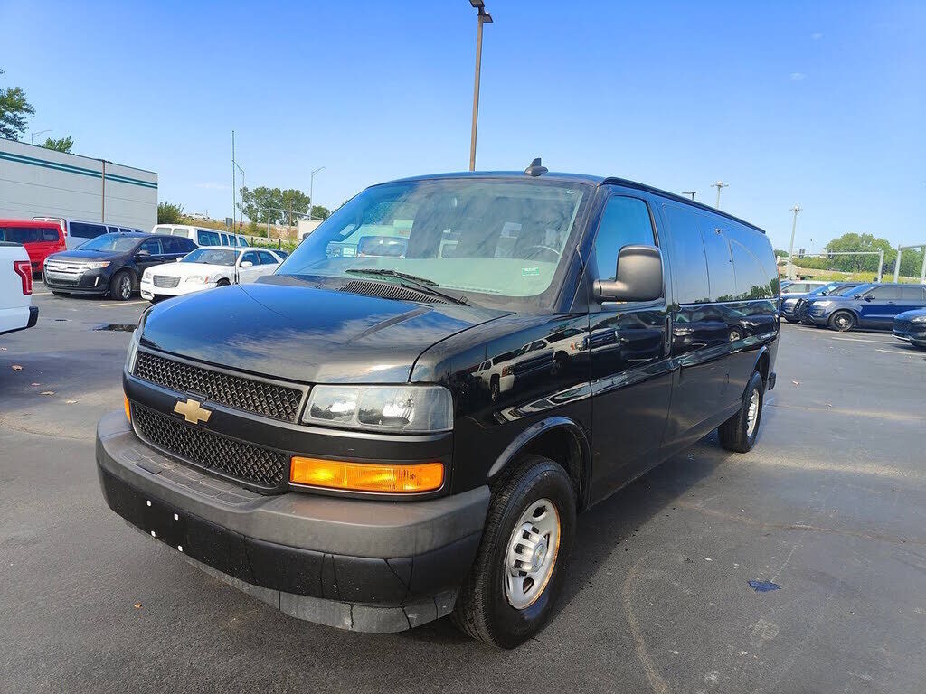 2020 CHEVROLET Express