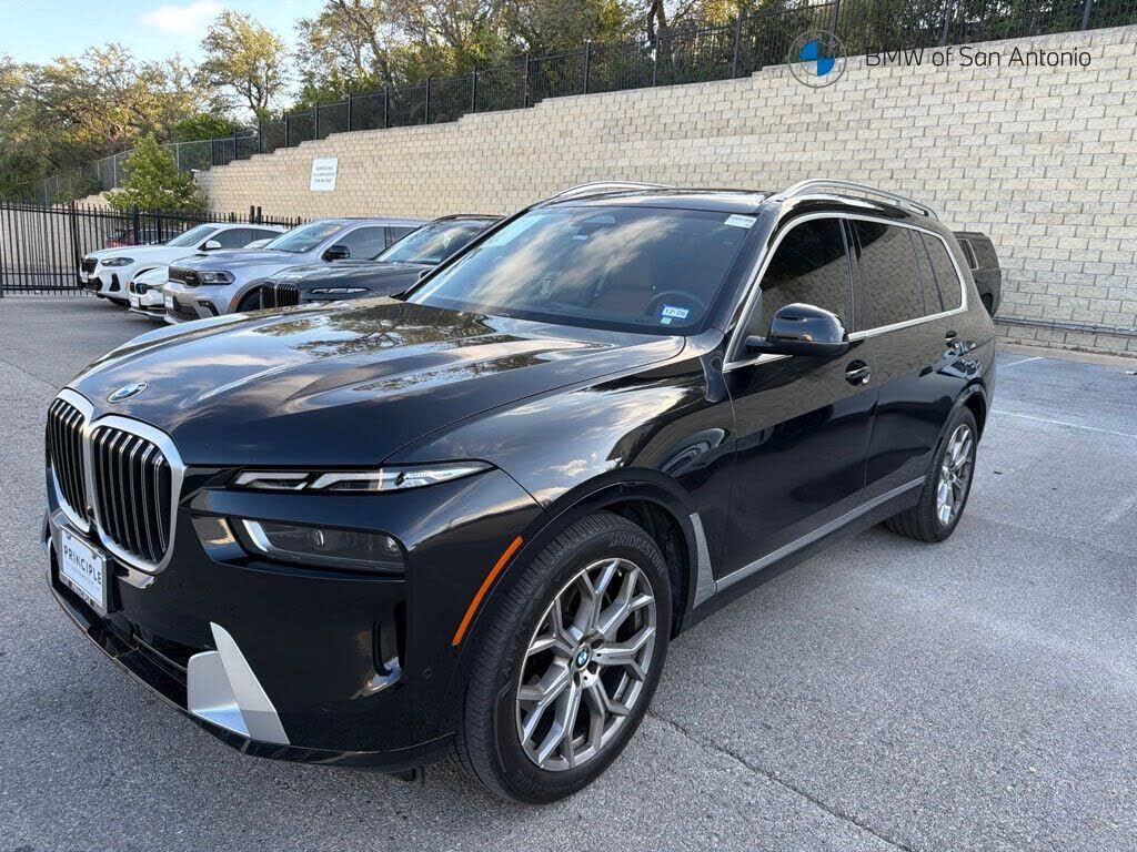 2023 BMW X7