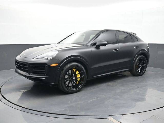 2022 PORSCHE Cayenne