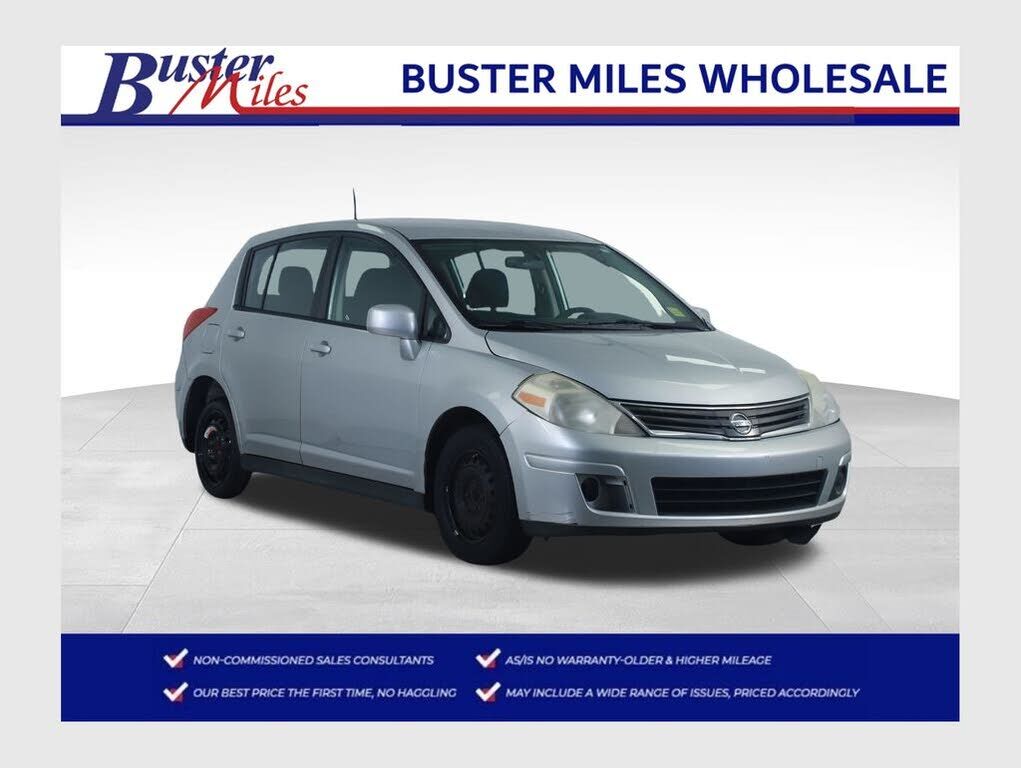 2011 NISSAN Versa