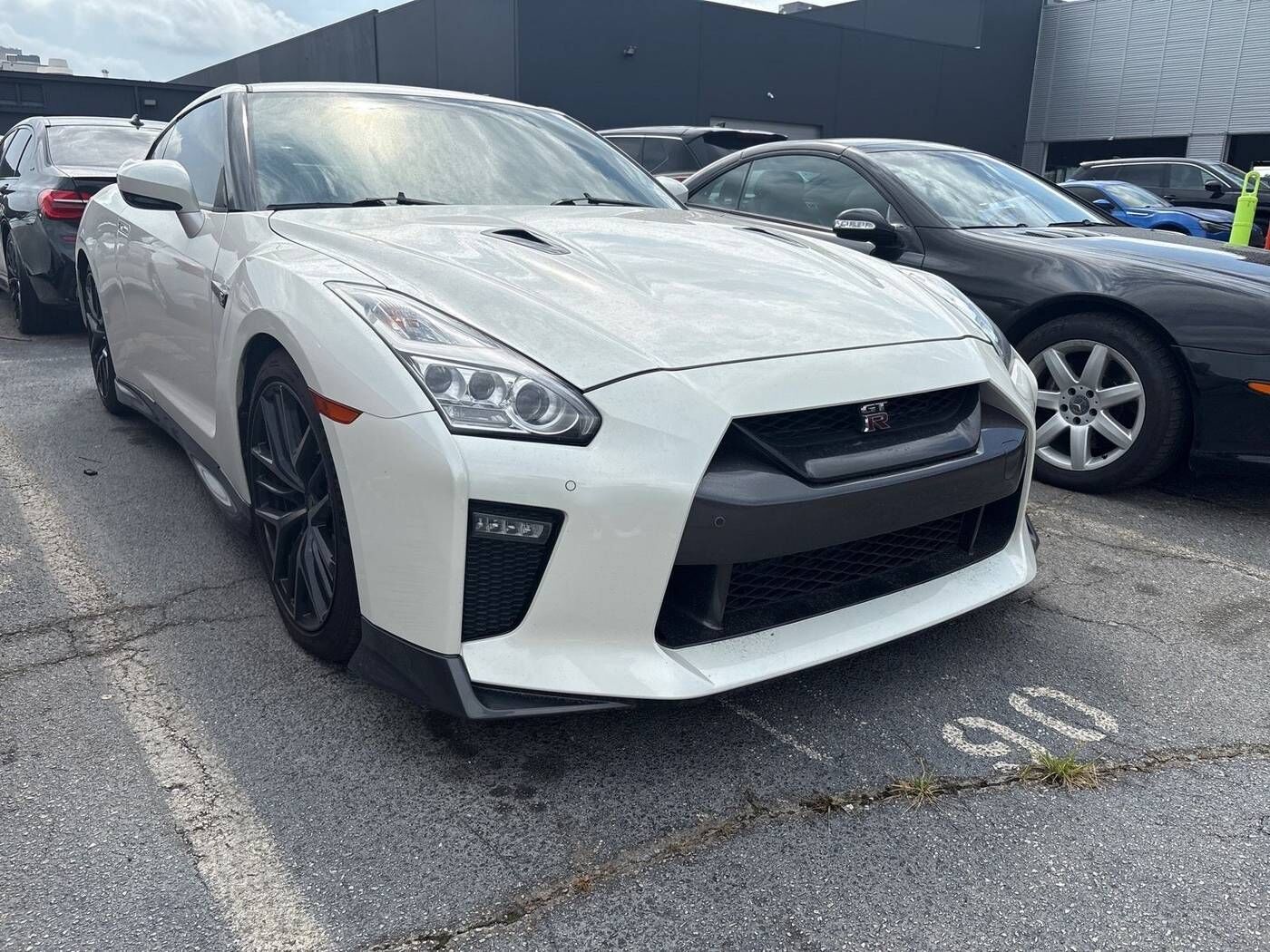 2019 NISSAN GT-R