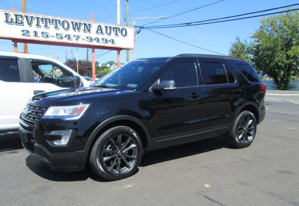 2017 FORD Explorer