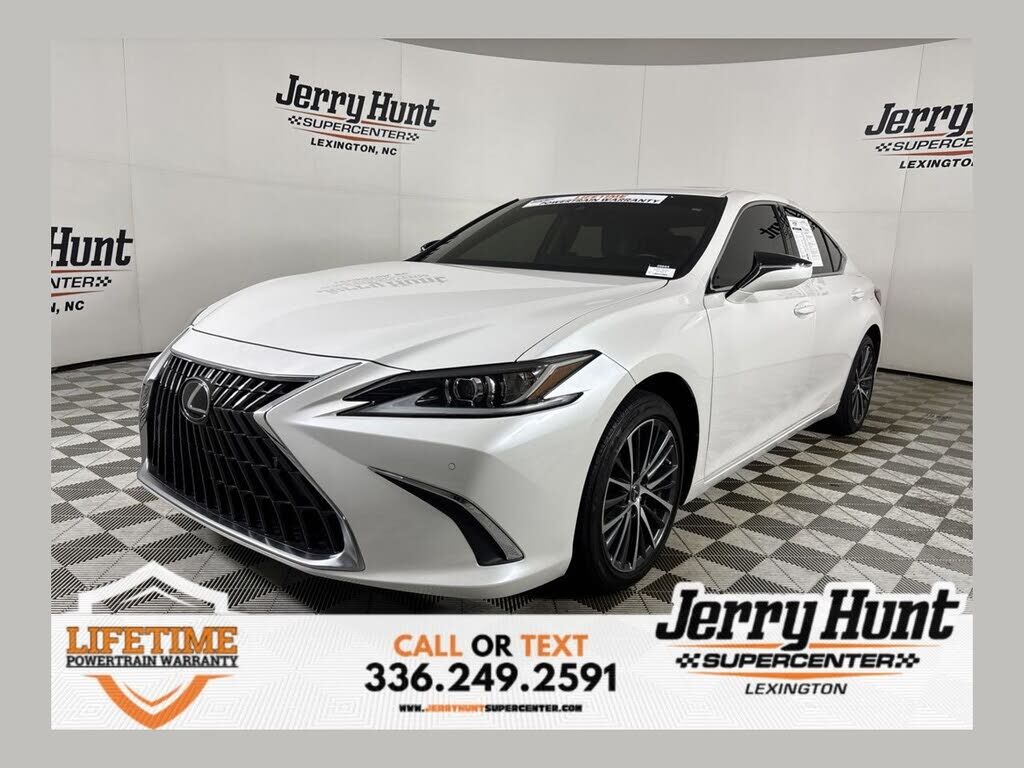 2025 LEXUS ES