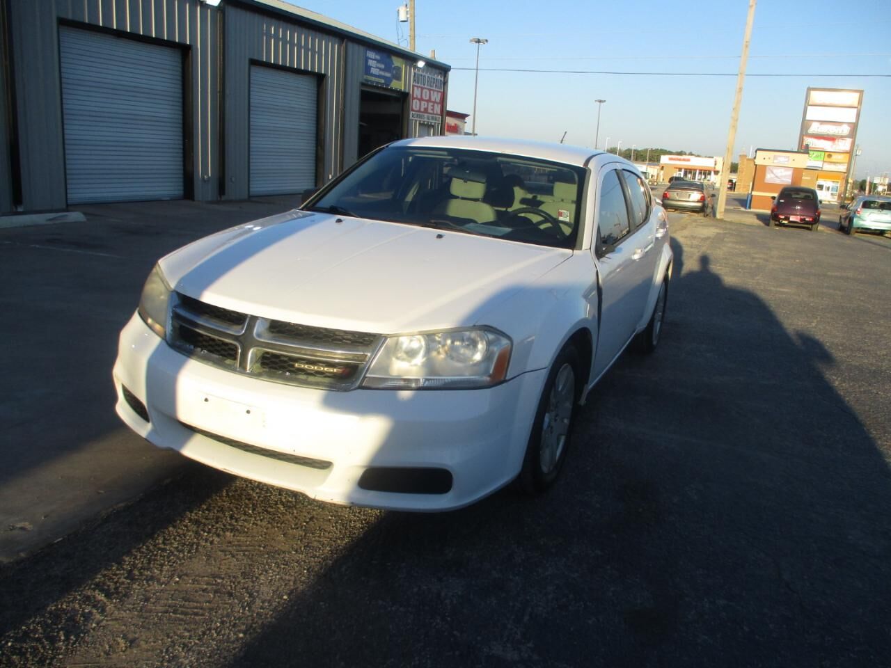 2013 DODGE Avenger