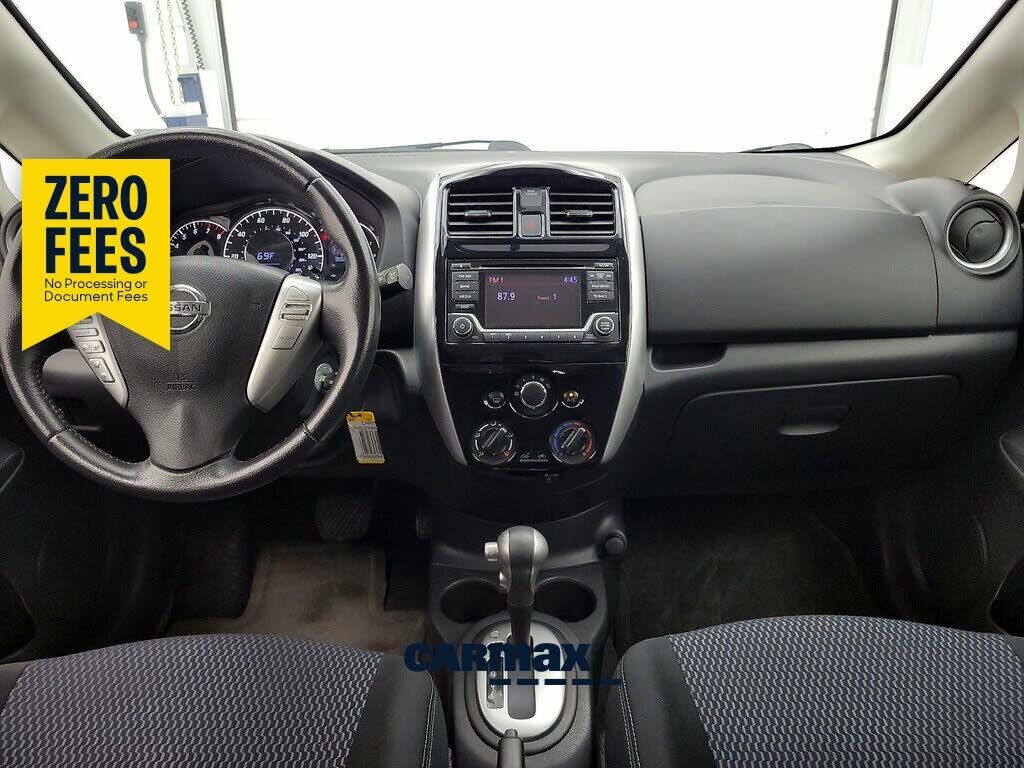 2017 NISSAN Versa