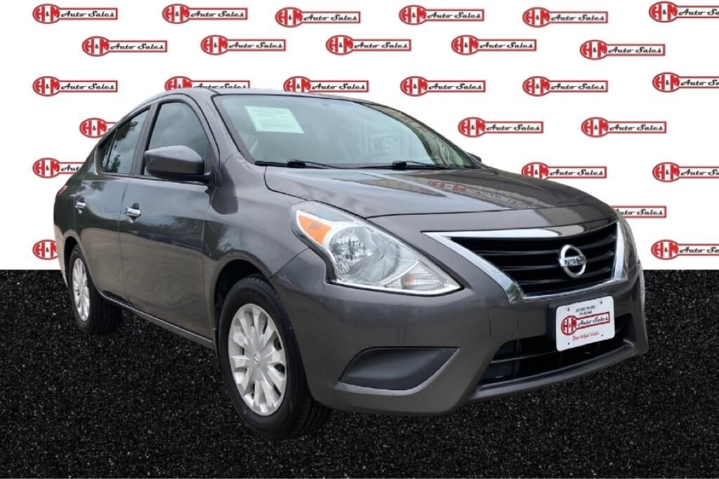 2016 NISSAN Versa