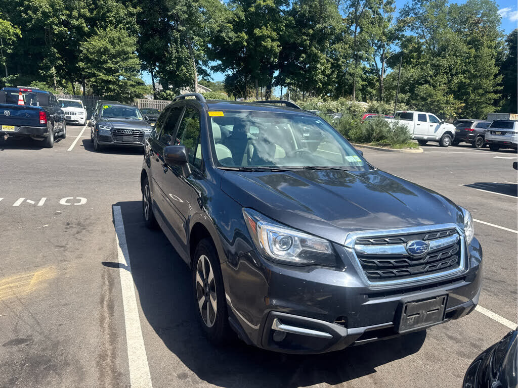 2017 SUBARU Forester