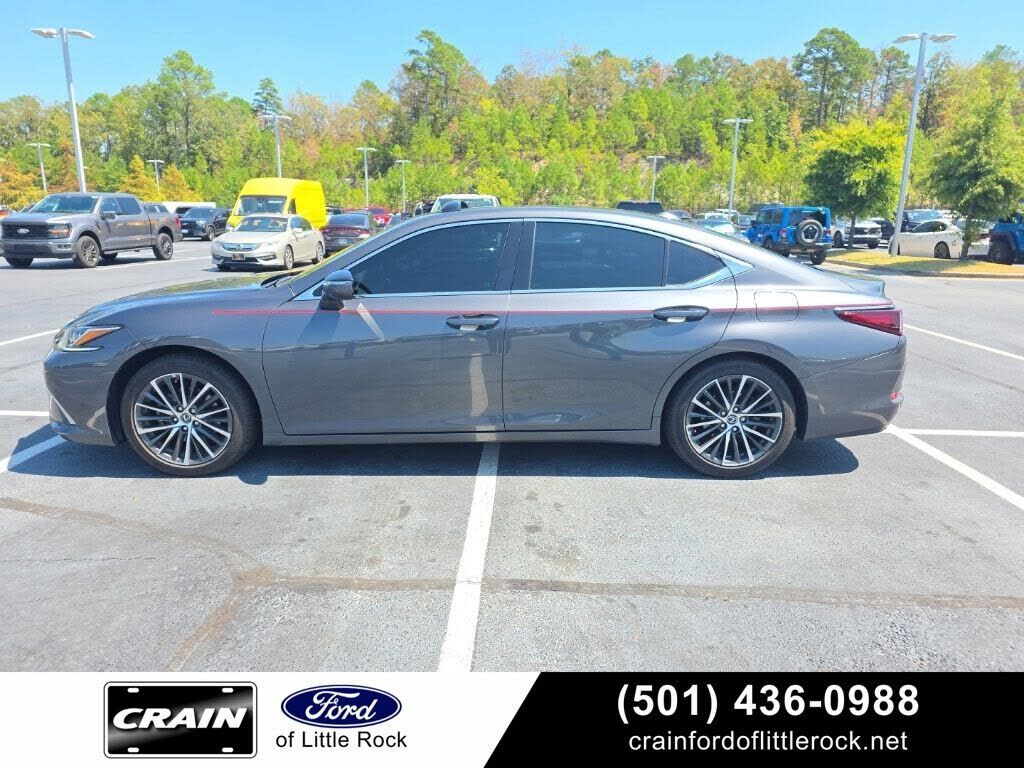2022 LEXUS ES