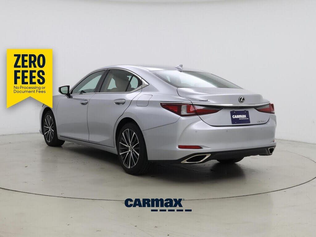 2025 Lexus ES