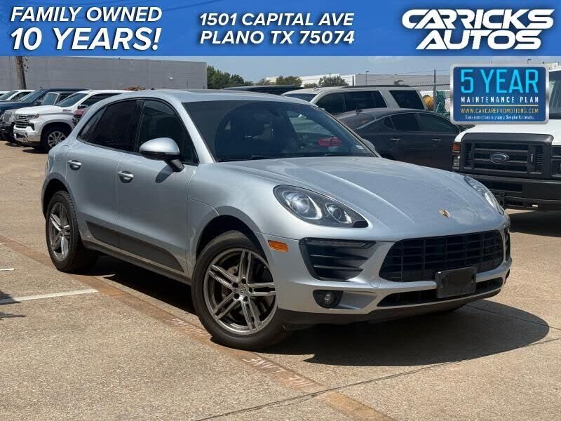 2016 PORSCHE Macan