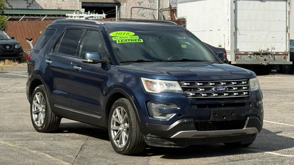 2016 FORD Explorer