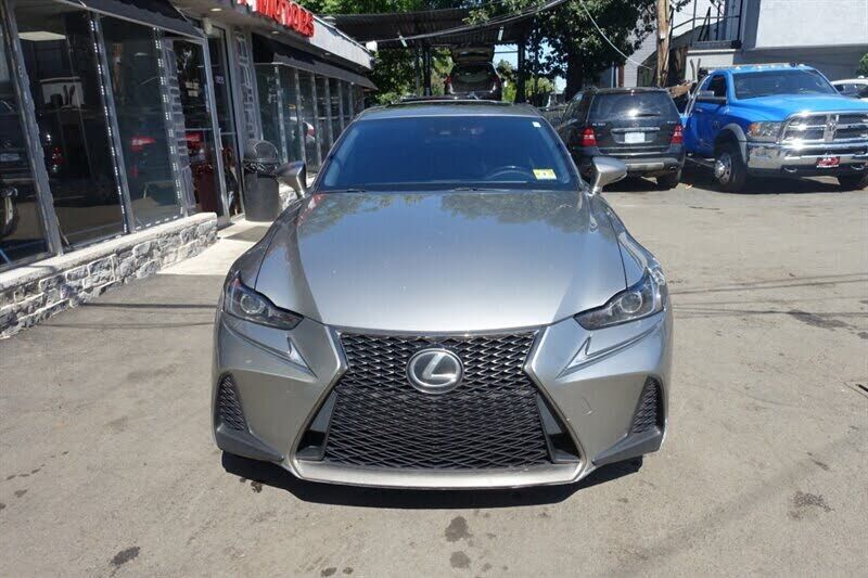 2017 Lexus IS