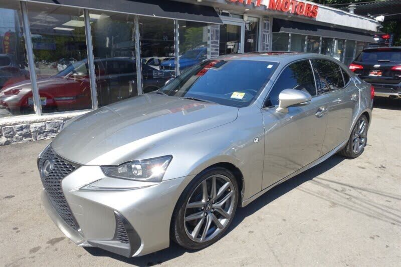 2017 LEXUS IS