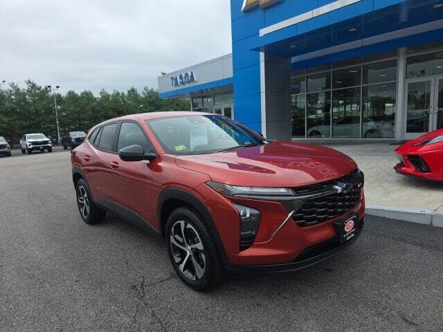 2024 CHEVROLET Trax
