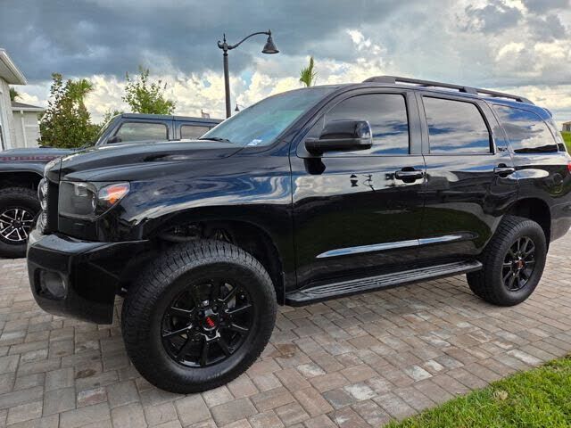 2011 TOYOTA Sequoia