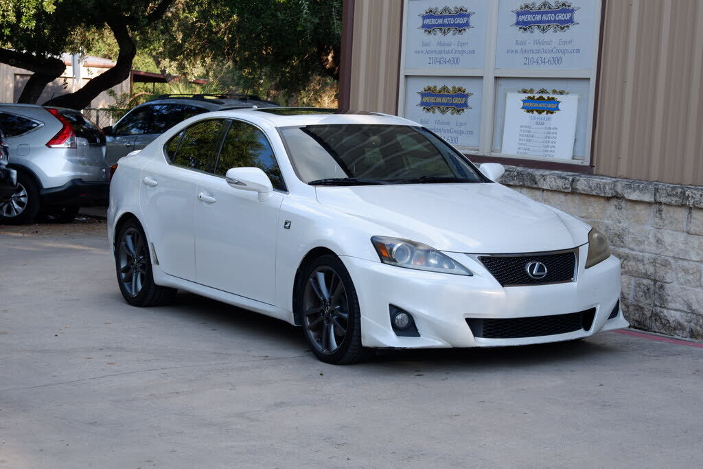 2011 LEXUS IS