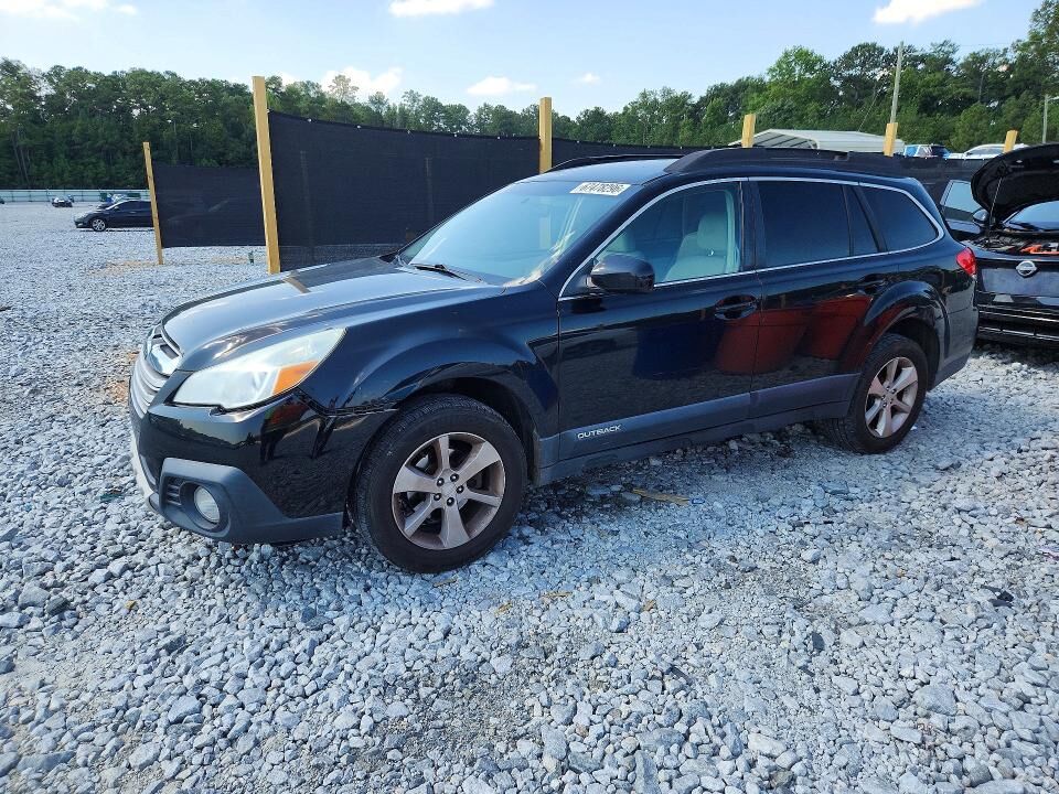 2013 SUBARU Outback