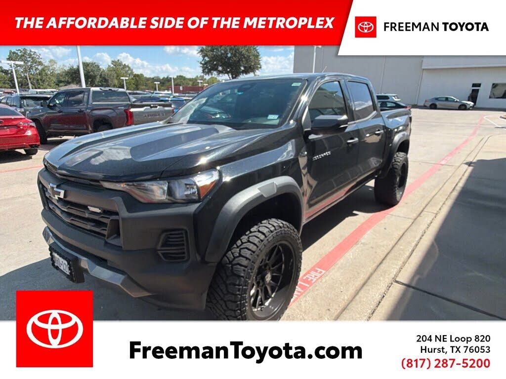 2025 CHEVROLET Colorado