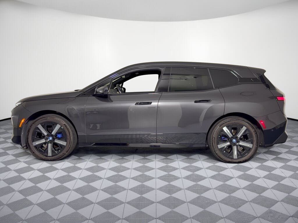 2024 BMW iX
