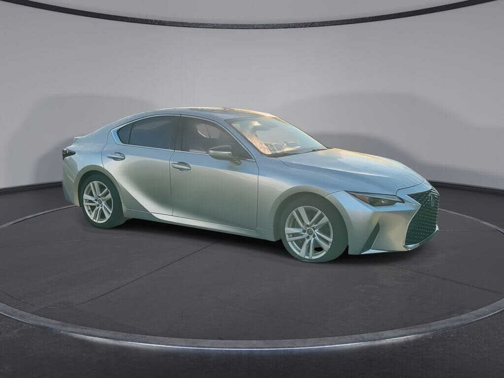 2022 Lexus IS