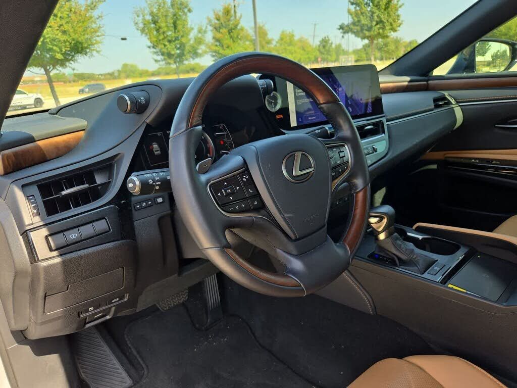 2024 Lexus ES