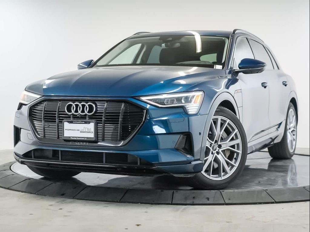 2021 AUDI e-tron