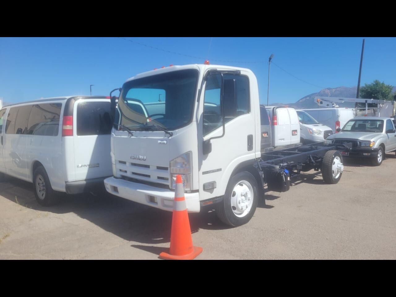 2015 ISUZU NPR/NPR-HD