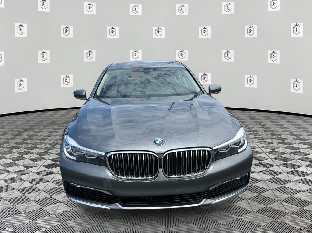 2018 BMW 740i