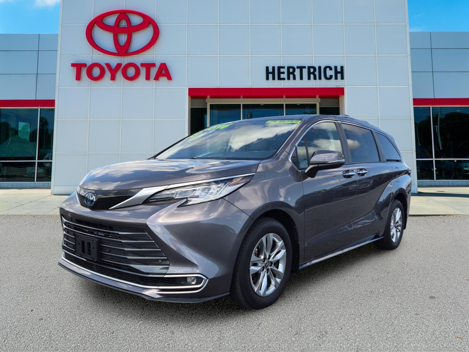 2023 TOYOTA Sienna