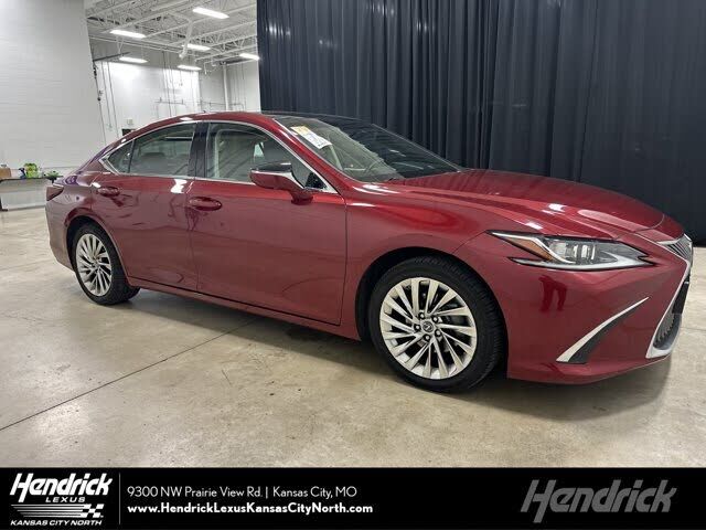 2020 LEXUS ES