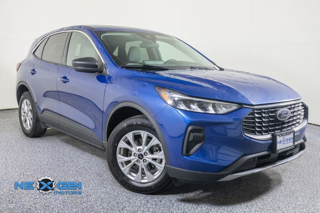 2023 FORD Escape